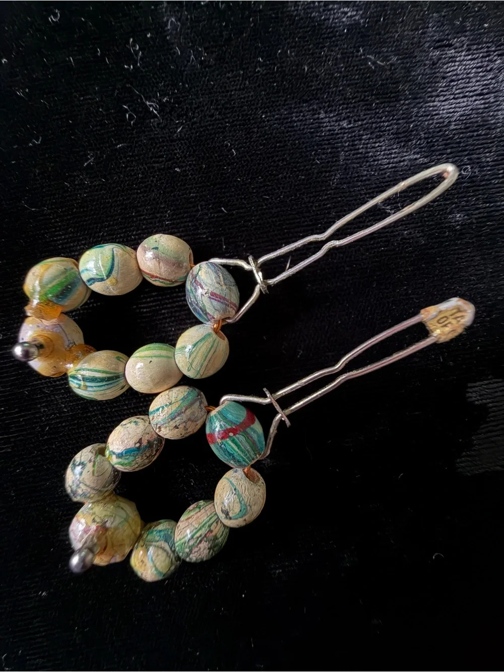 Vintage Pair Marbled Wood Bead Glove Clips - 1930s-1950s Dress Clips